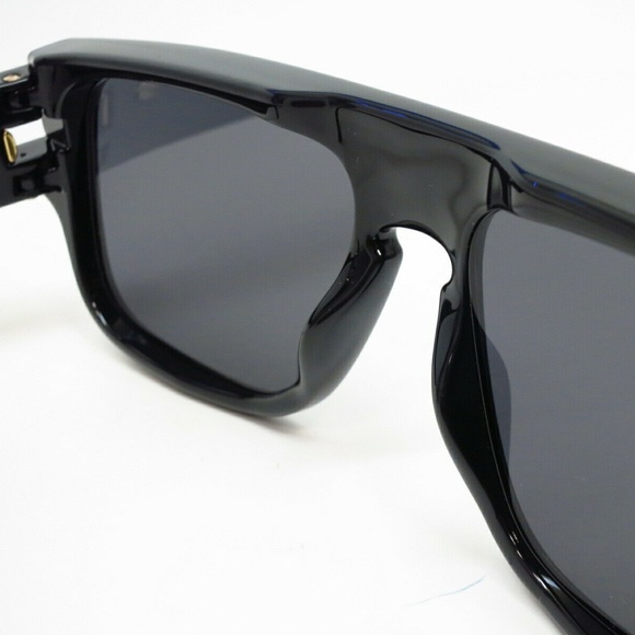 Gucci Sunglasses - Picture 5 of 11